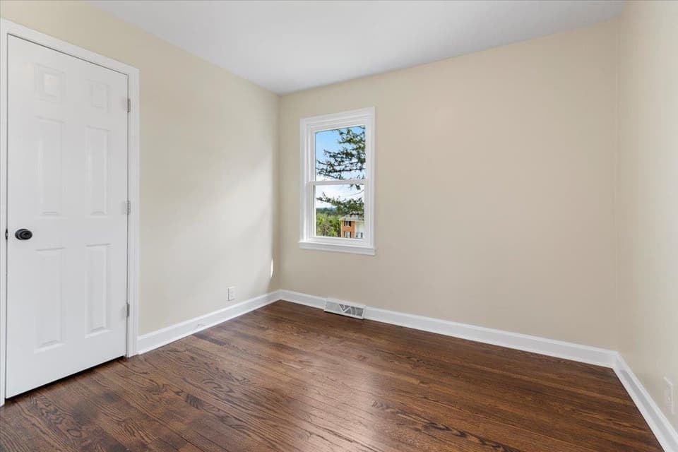 103 Longview Drive SW, photo 23 of 40