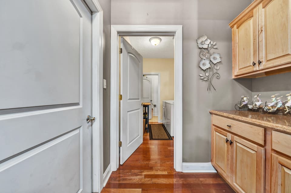55 Revolution Cir, photo 17 of 35