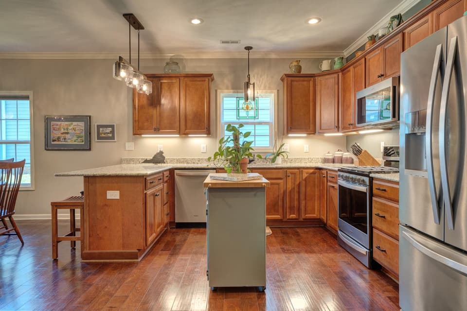 150 Roudabush Drive, photo 16 of 34