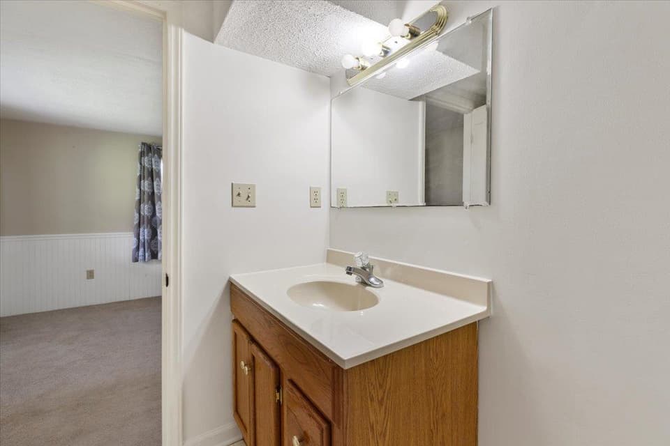 4660 Blue Heron Drive, photo 33 of 40