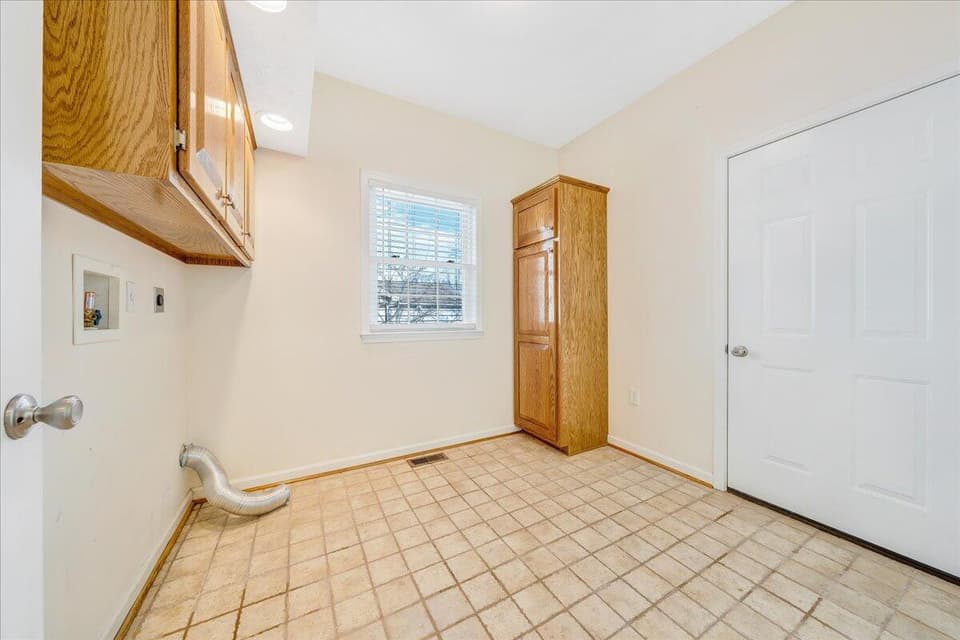 481 Houchins Rd, photo 28 of 35