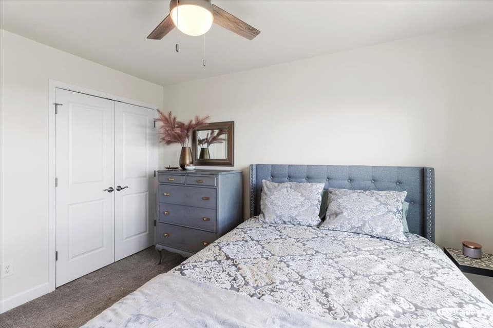 465 John Adams Drive, photo 39 of 40