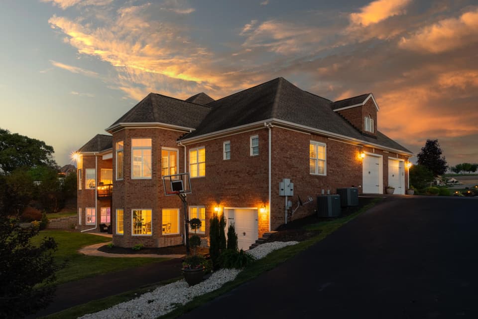 2221 Peakland Way, photo 12 of 40