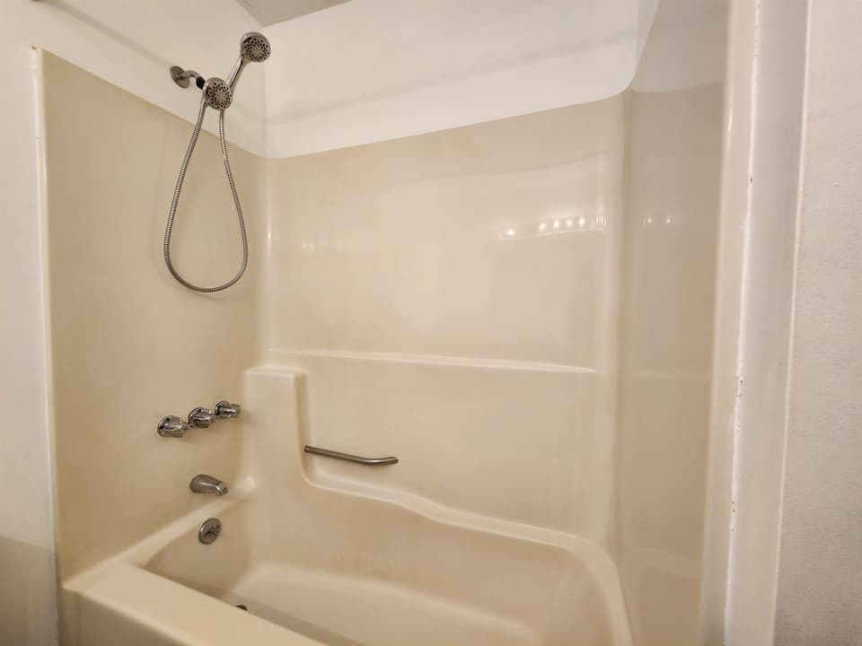2594 Townhouse Street, photo 13 of 17