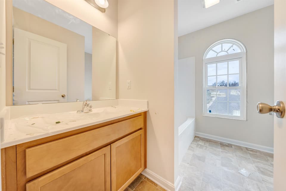 330 Diamond Avenue, photo 12 of 12