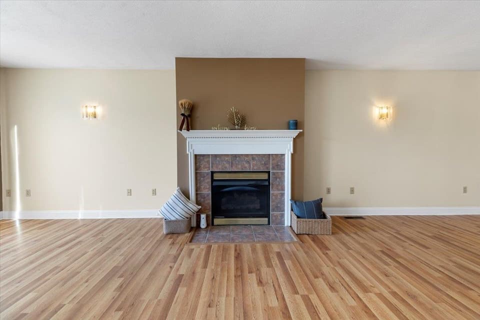 360 Gold Leaf Drive, photo 26 of 40
