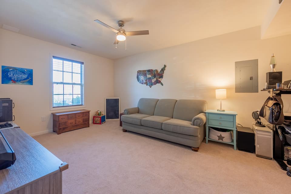 365 Chelsea Loop, photo 12 of 40