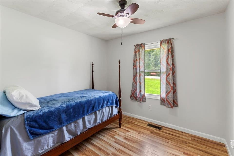 2318 Plateau Drive, photo 13 of 40