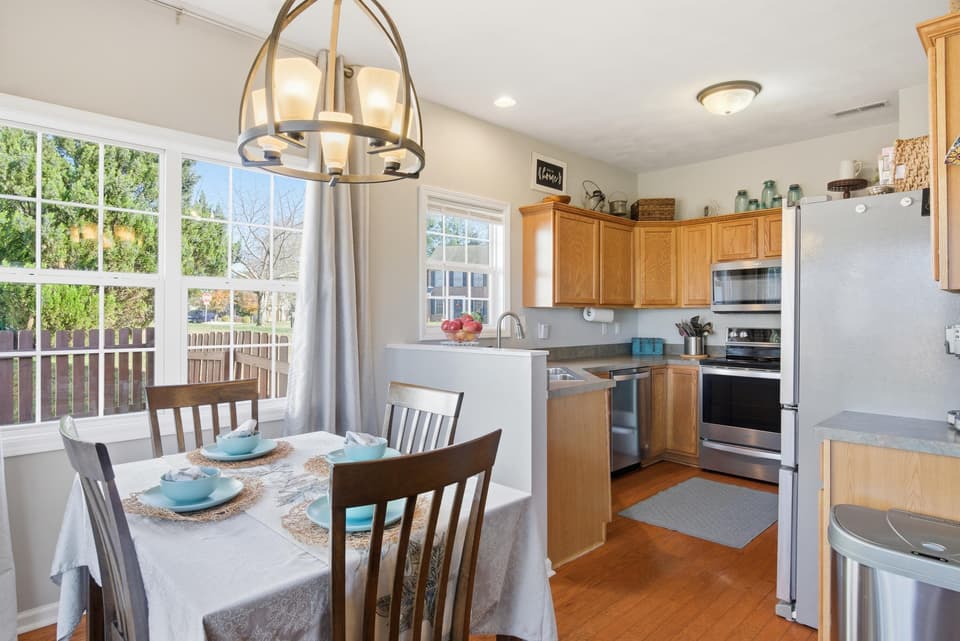 310 Windsor Drive, photo 19 of 40
