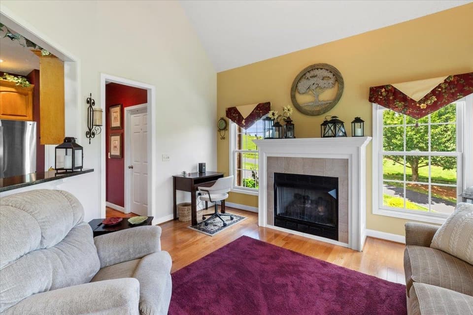 2280 Lake Vista Drive, photo 10 of 40