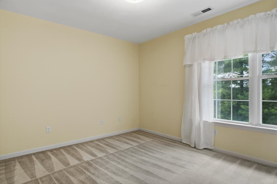 55 Sapphire Avenue, photo 33 of 40