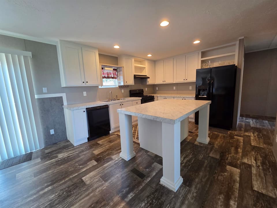 80 Boxwood Drive, photo 9 of 40