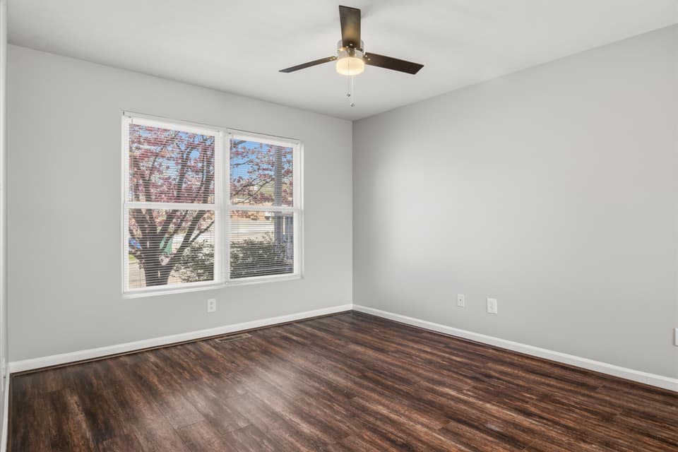 130 Warren Street, photo 8 of 40