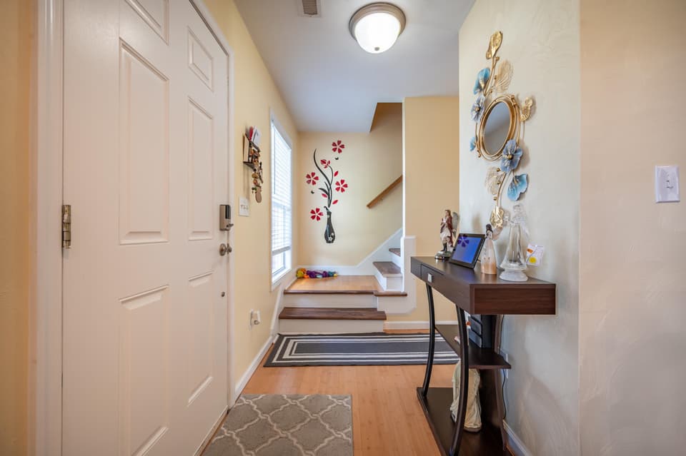 435 Majestic Drive, photo 18 of 26