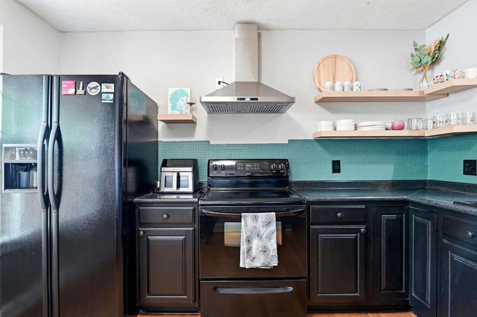 130 Blue Leaf Drive, photo 8 of 32