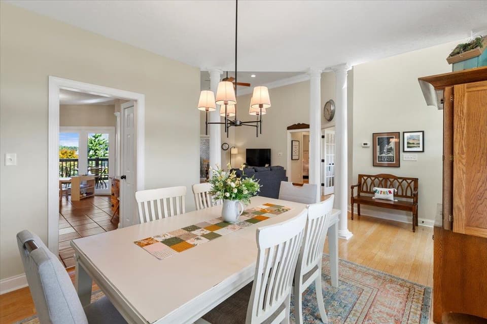 2120 Knoll Crest Drive, photo 23 of 40