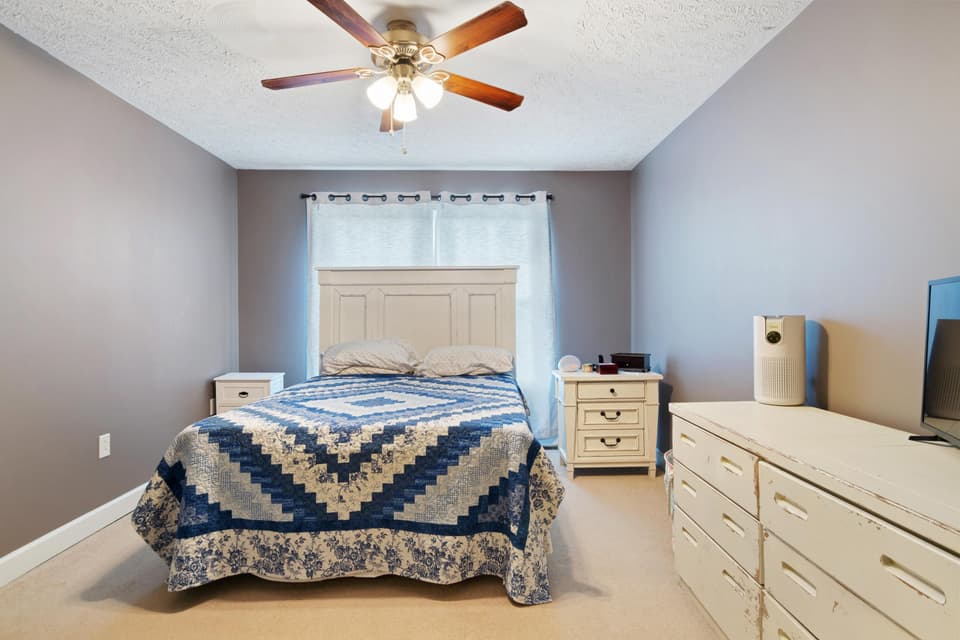 145 Gold Leaf Drive, photo 18 of 27