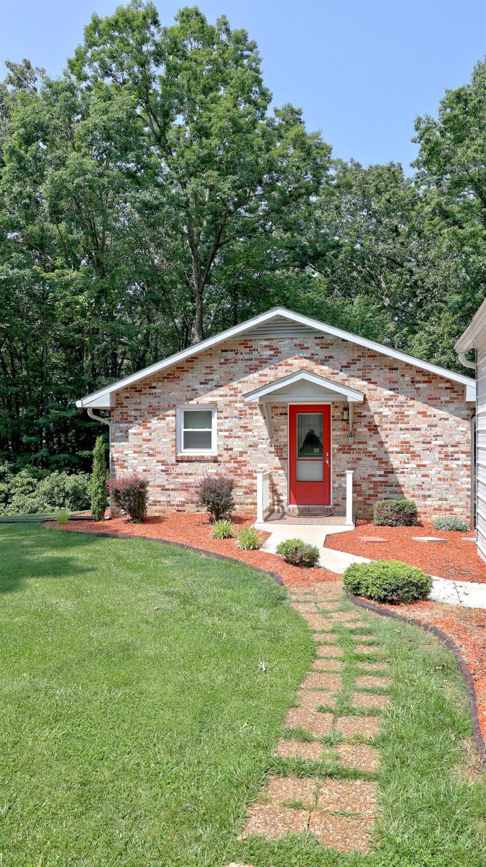 2611 Kings Court, photo 12 of 40