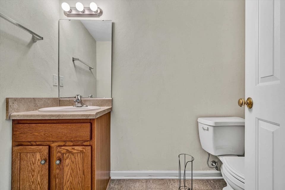 135 Wistaria Drive, photo 26 of 40
