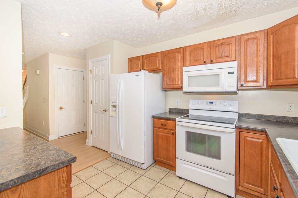855 Oak Tree Boulevard, photo 11 of 31