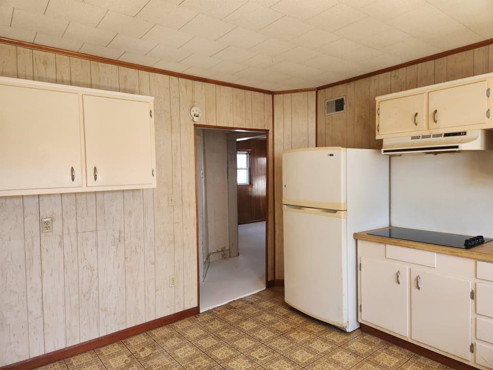 365 Clearview Drive, photo 21 of 40