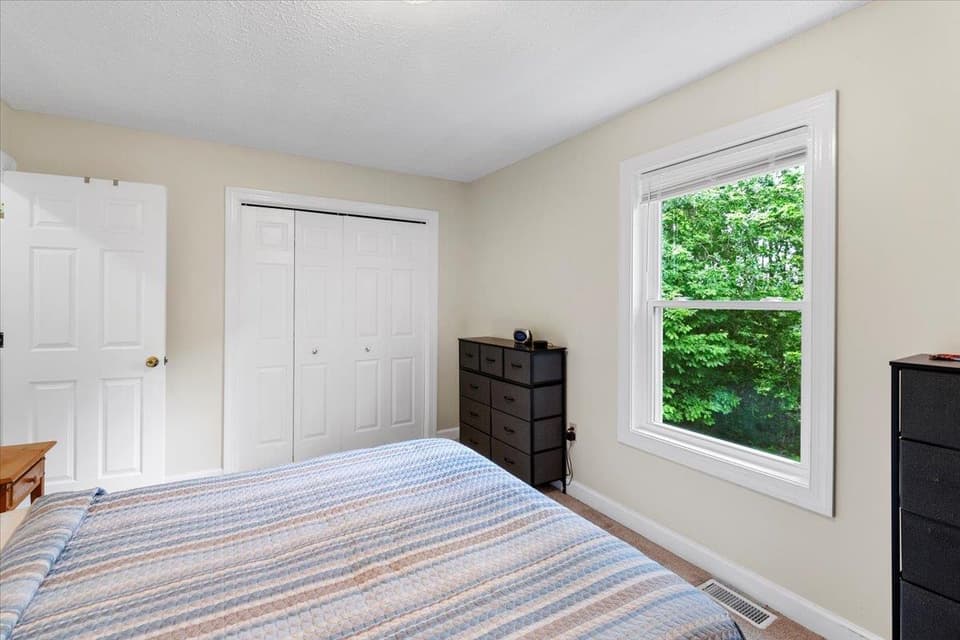 365 S Hill Drive, photo 25 of 40