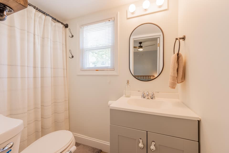 940 Forest Street, photo 26 of 40