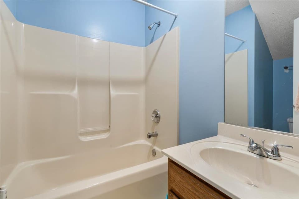 1030 George Edward Viaduct, photo 31 of 40