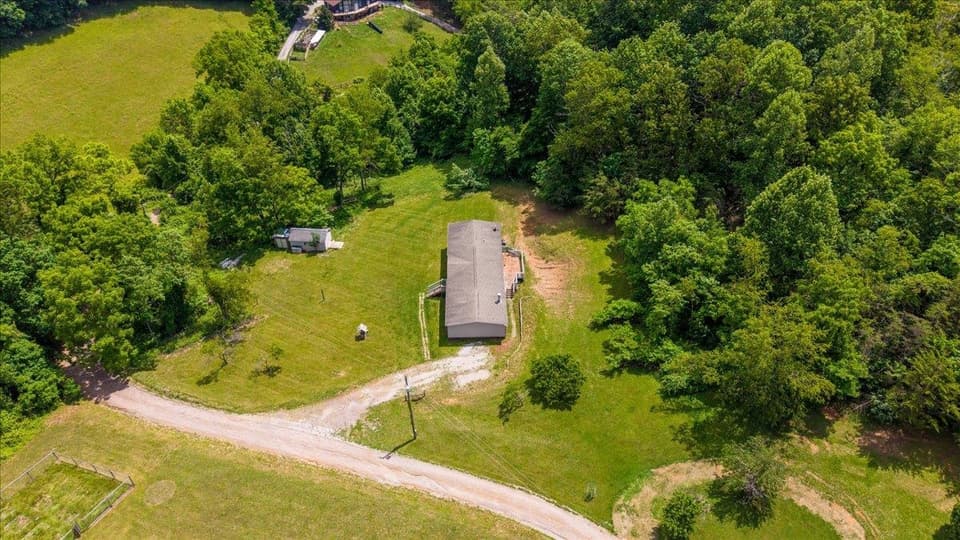 655 Peachtree Hill, photo 29 of 33