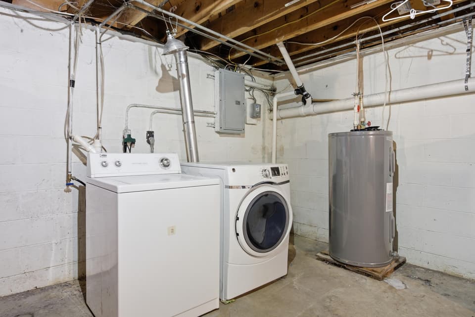 1710 Harman Drive, photo 23 of 40