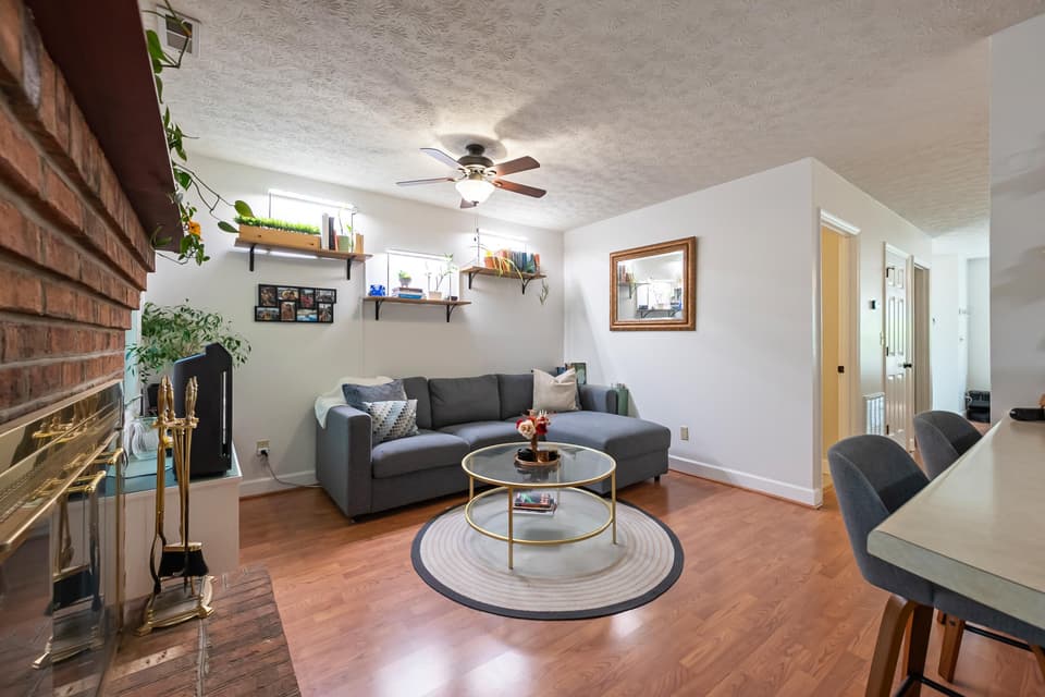 705 Colhoun Street NE, photo 26 of 40