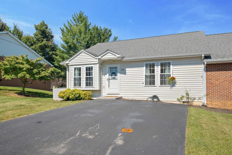175 Darci Drive SE, photo 28 of 34