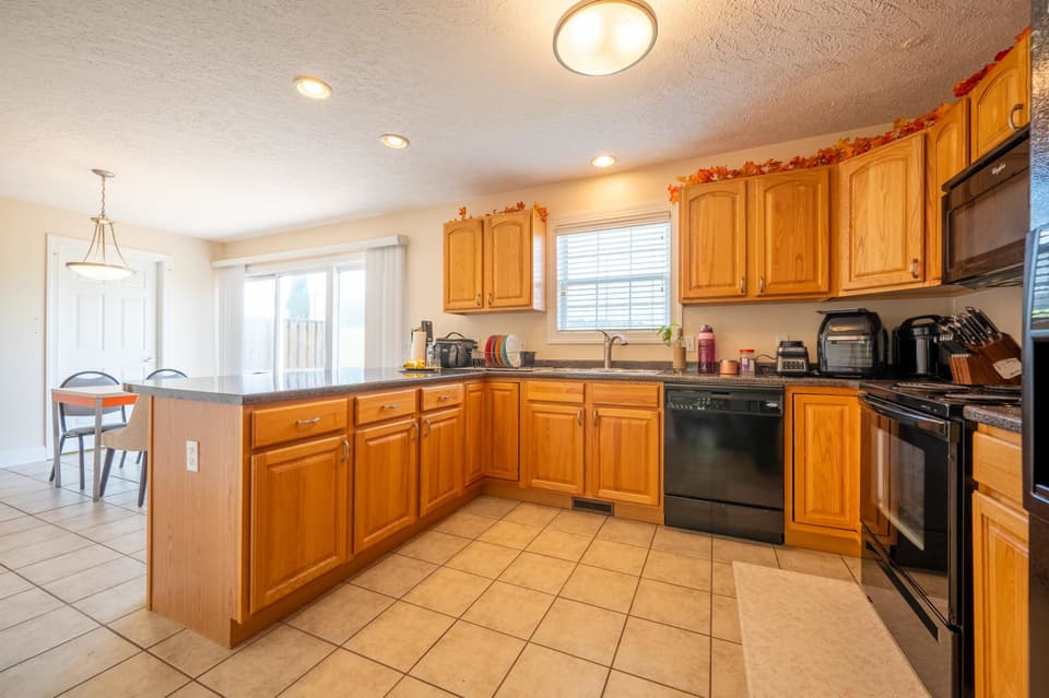320 Tall Oak Boulevard, photo 19 of 40