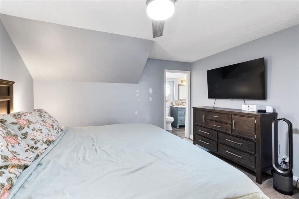 619 E Main Street, photo 21 of 40