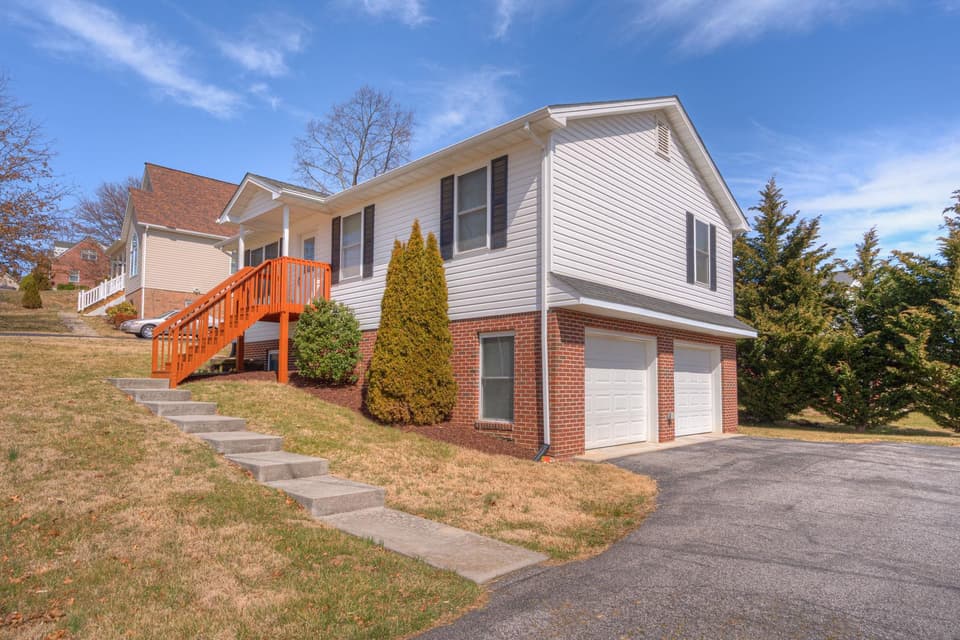 99 Hagan Street, photo 2 of 31