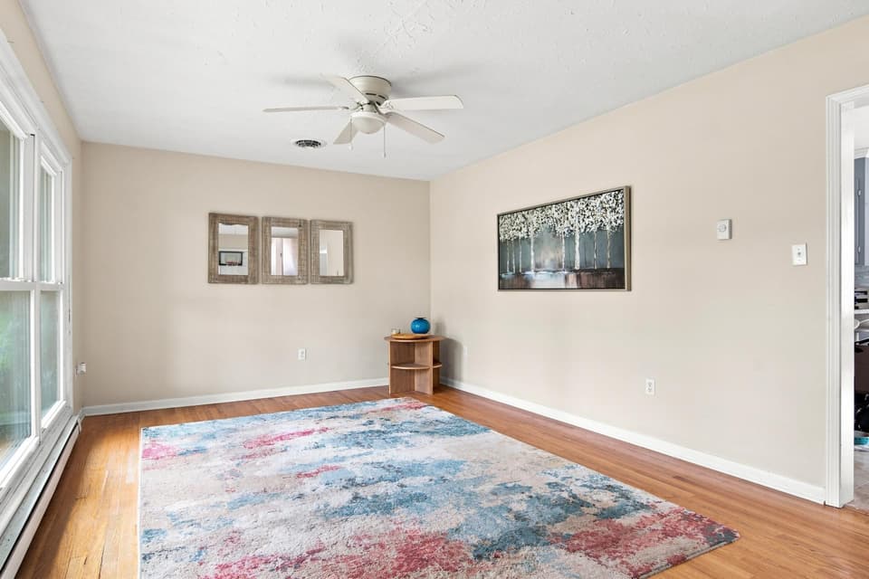 325 Cheverly Drive, photo 11 of 40