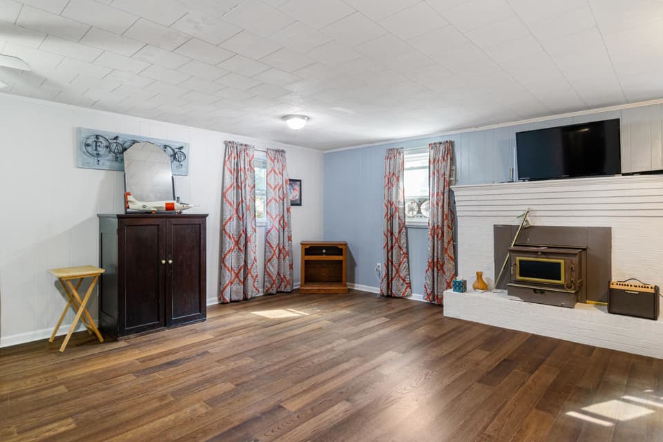 625 Betty Drive, photo 24 of 40