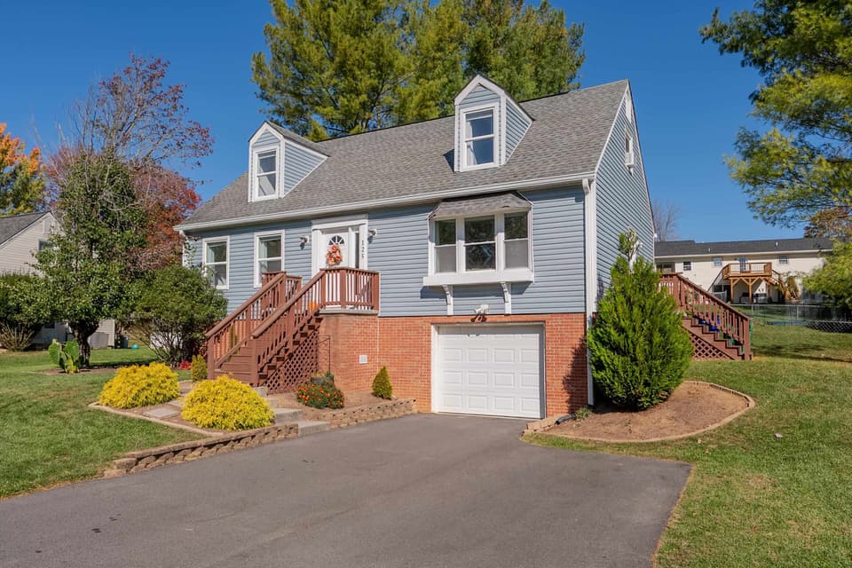 125 Wooden Shoe Court NW, photo 5 of 40