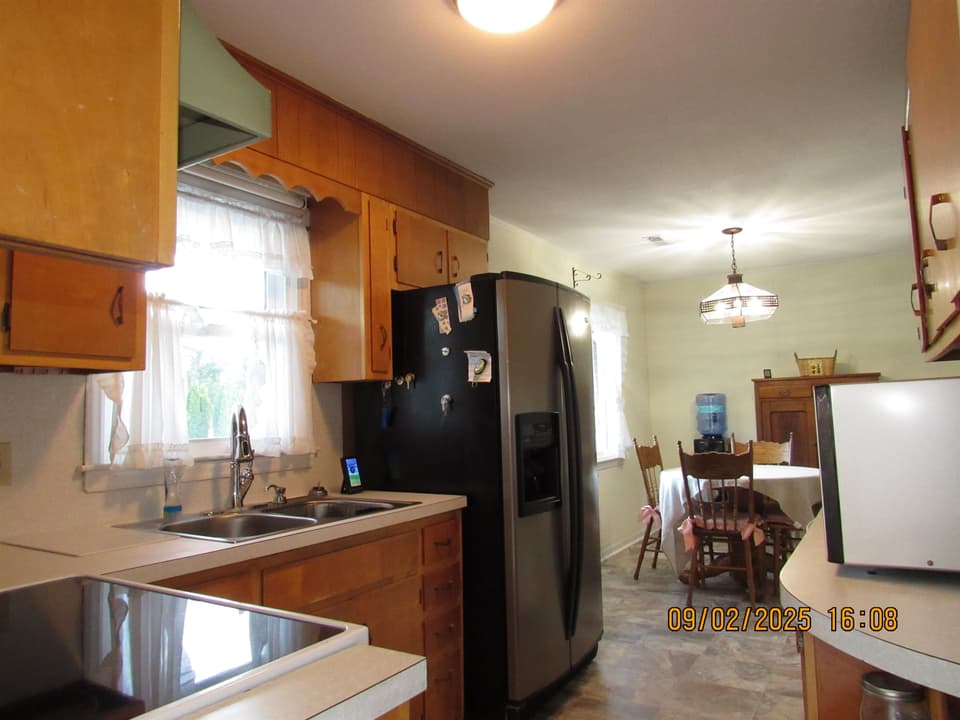350 Hickory Drive, photo 8 of 31