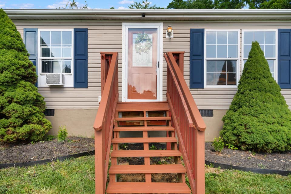 678 Peachtree Hill, photo 6 of 40