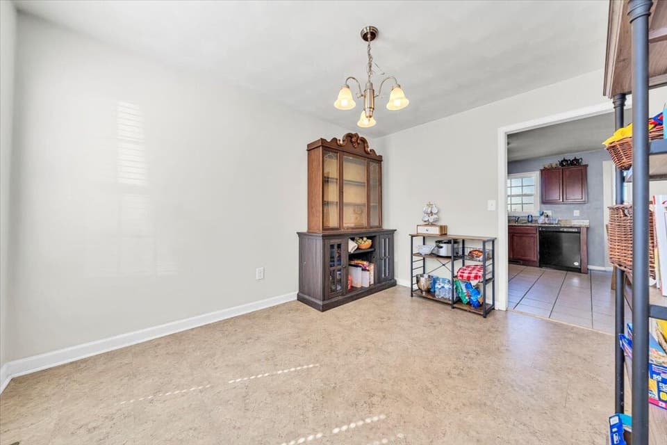 400 Chelsea Loop, photo 13 of 38