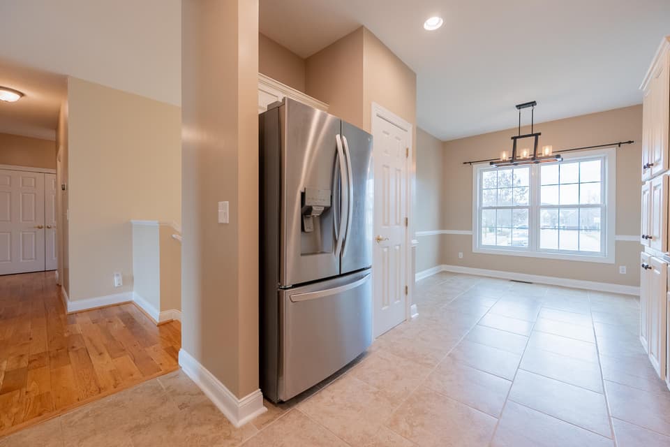 305 Meadow Drive, photo 15 of 40