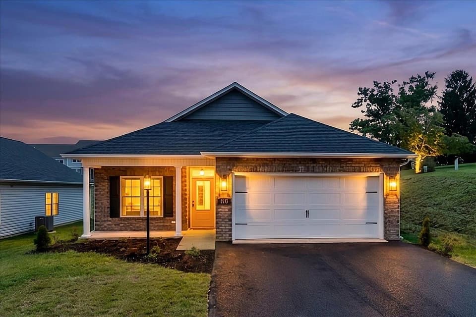 105 Vinnie Avenue NW, Christiansburg, VA