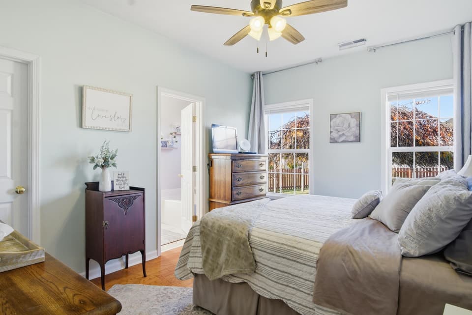 310 Windsor Drive, photo 20 of 40