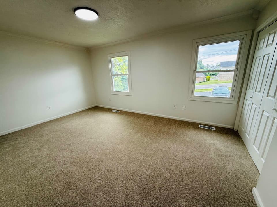 660 Cambria Street NW, photo 13 of 27