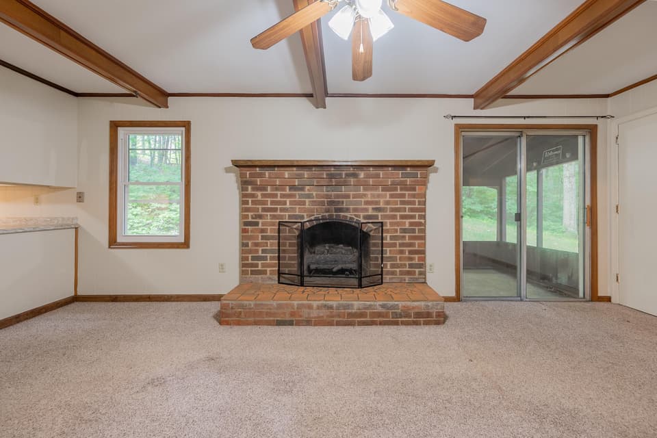 1245 Chestnut Drive, photo 14 of 40