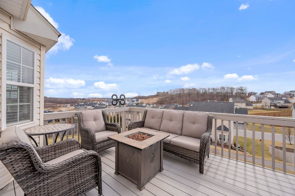 615 Keystone Drive, photo 7 of 40