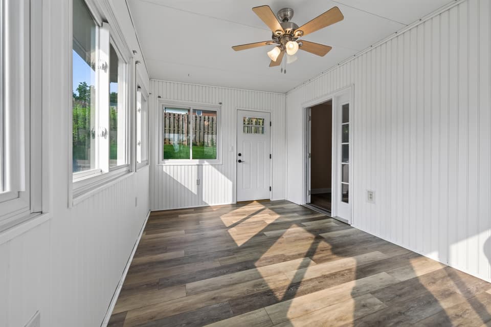 220 Darci Drive SE, photo 19 of 40