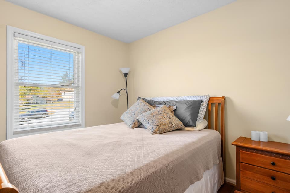 505 Willow Drive, photo 19 of 40