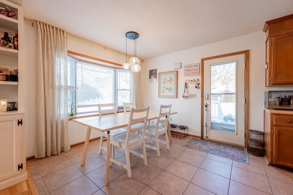225 Pelham Lane, photo 15 of 40